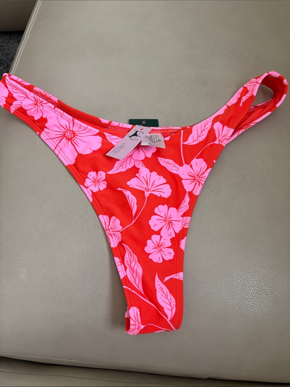 Wild Fabke thong flower swim bottom